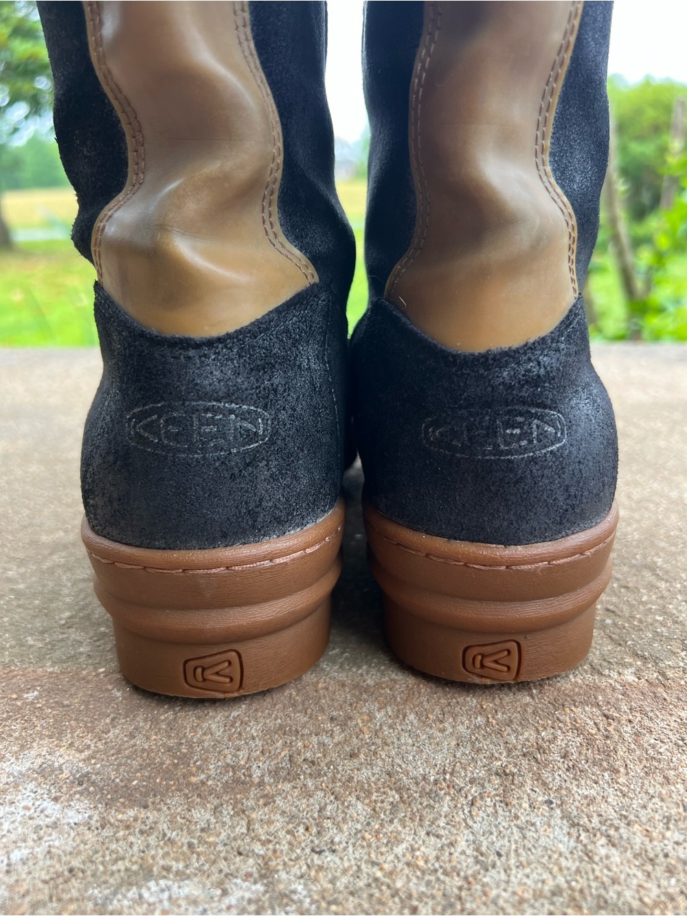 Keen Willamette Women’s Black Suede Mid-Calf Boots with Tan Trim - Picture 5 of 15